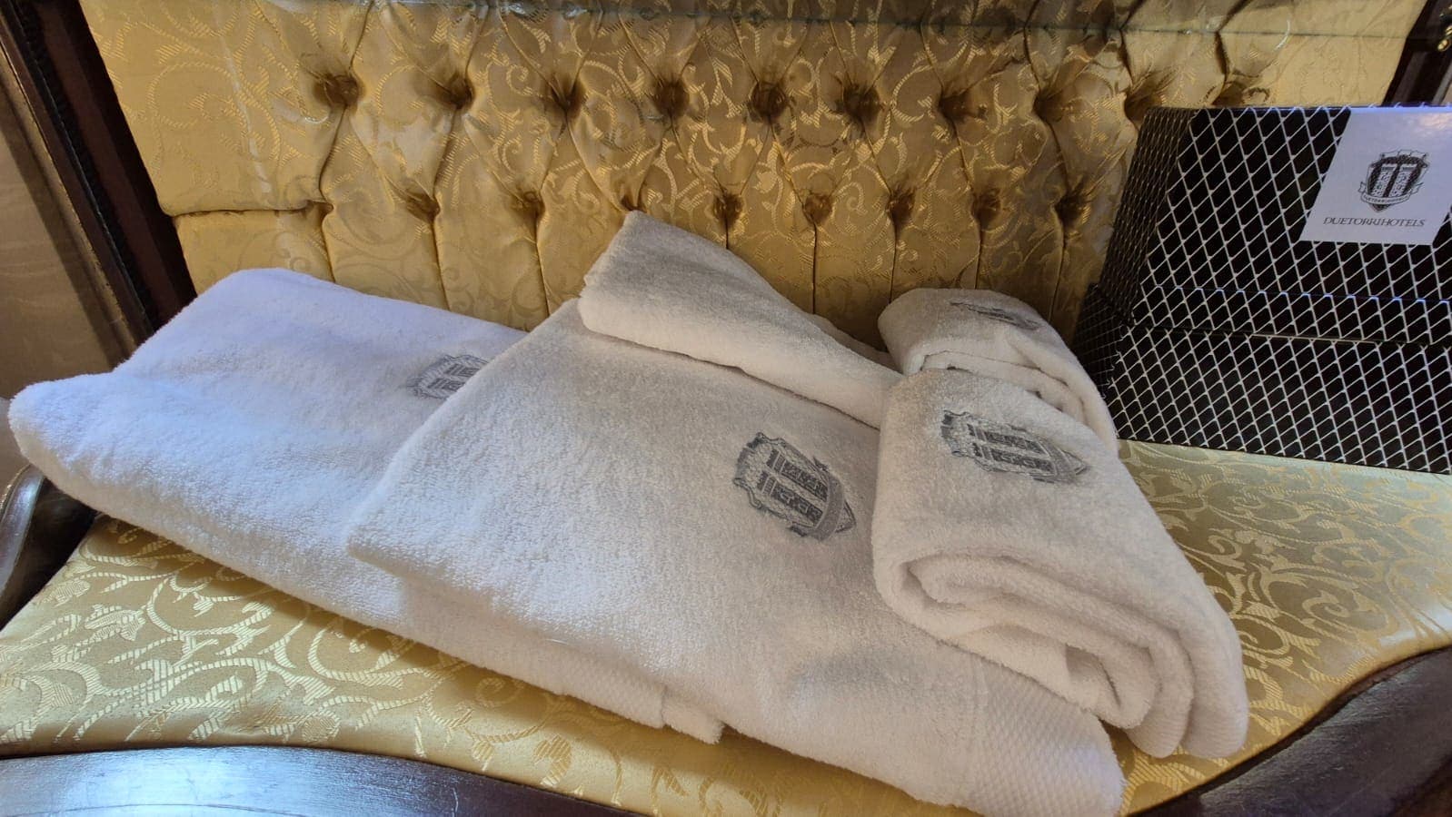 Restroom towel set